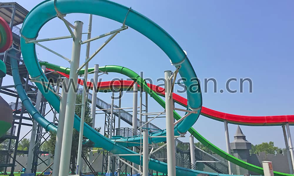 惊险刺激的大回环滑道