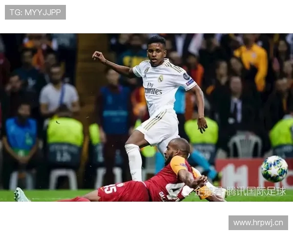 维尼修斯与萨拉赫边锋终结效率及稳定性对比分析